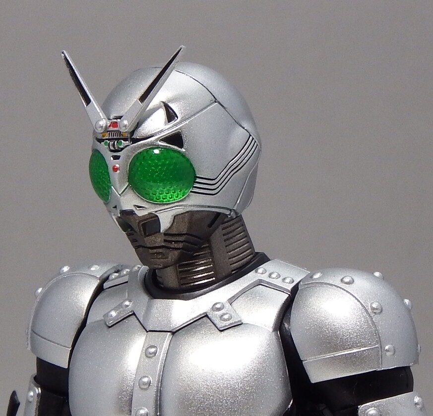 S.H.フィギュアーツ (真骨彫製法)シャドームーン レビュー : は