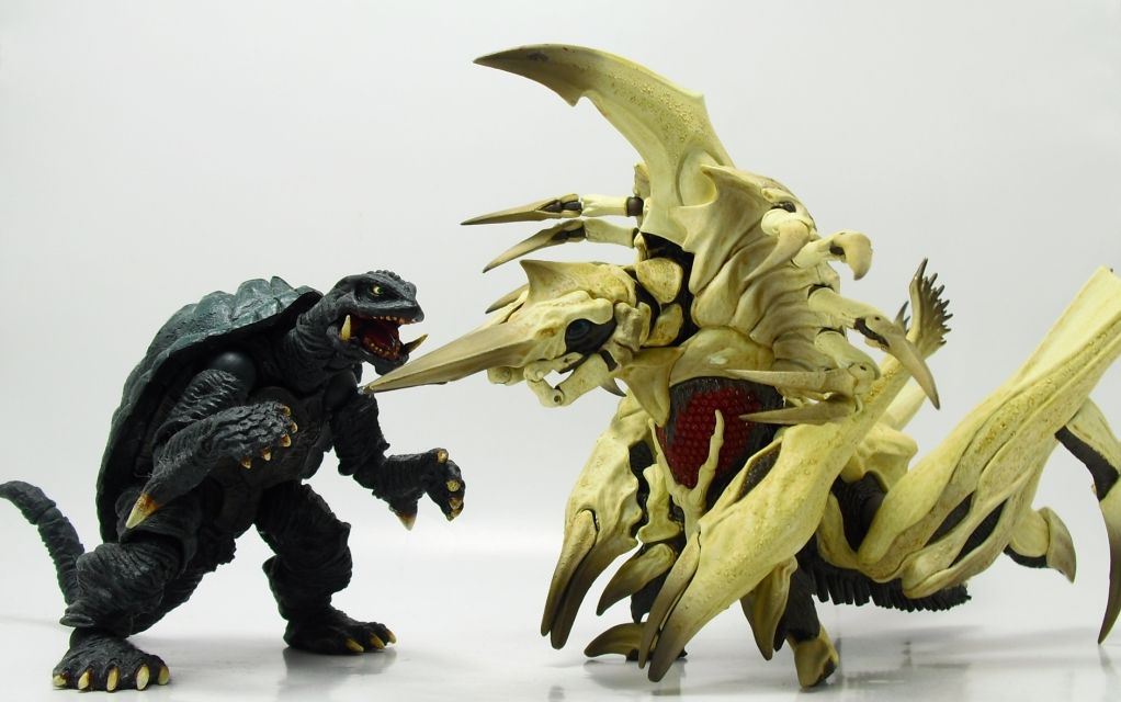 特撮リボルテック「レギオン」 : 空想玩具シリーズ