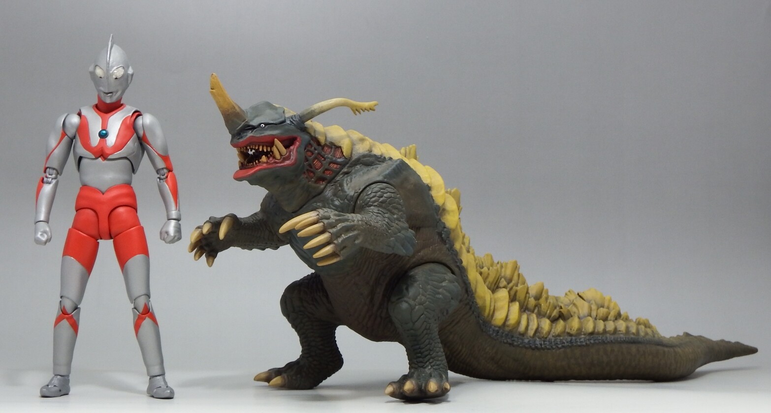 ウルトラ怪獣　ネロンガ　リペイント　ソフビ　ムービーモンスター ウルトラ怪獣 ネロンガ リペイント ソフビ ムービーモンスター