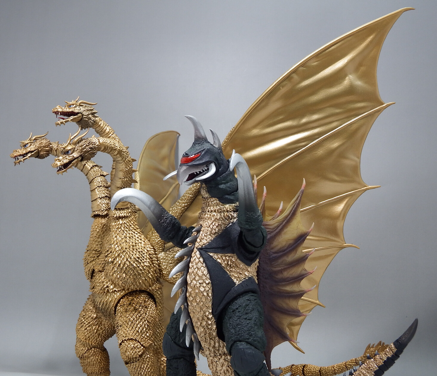 S.H.モンスターアーツ「キングギドラ 1972」 : 空想玩具シリーズ