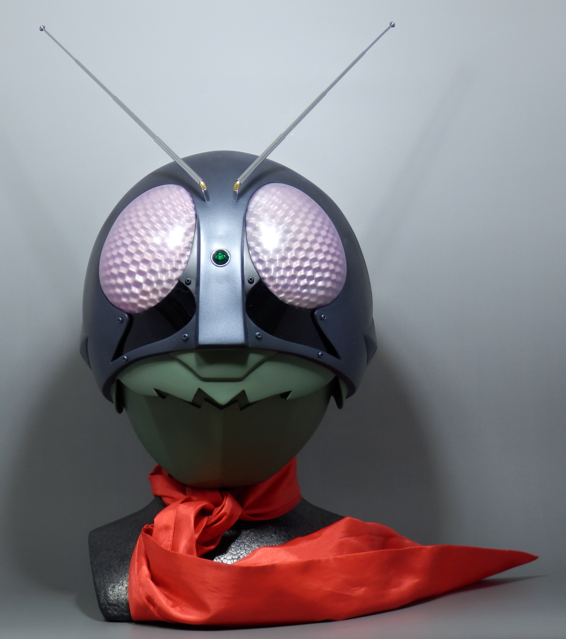 暗黒仮面王 レプリカ Amazon.co.jp: [ユーアズコス] Z 仮面ライダーBLACK 1/1 レプリカ