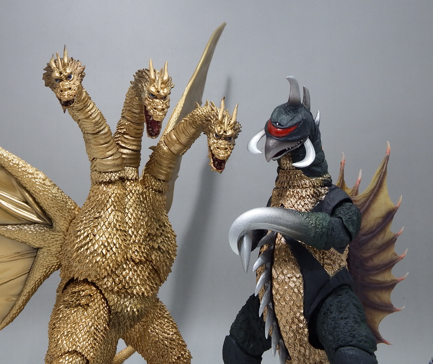 S.H.モンスターアーツ「キングギドラ 1972」 : 空想玩具シリーズ