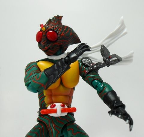 S H フィギュアーツ 仮面ライダーアマゾン 空想玩具シリーズ