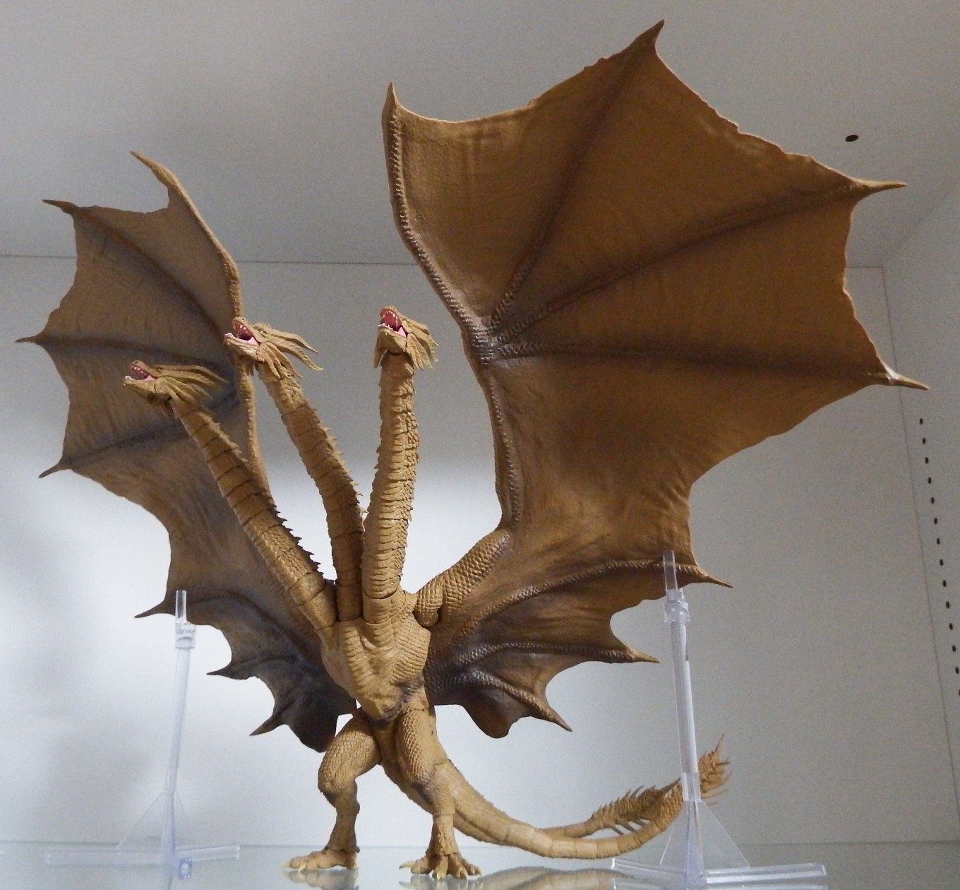 【訳あり】S.H.モンスターアーツ キングギドラ (2019) S.H.モンスターアーツ「キングギドラ2019」 : 空想玩具シリーズ