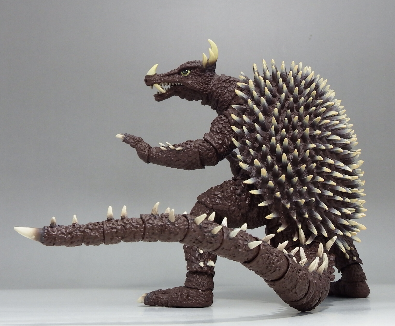 S.H.モンスターアーツ「アンギラス1972」 : 空想玩具シリーズ