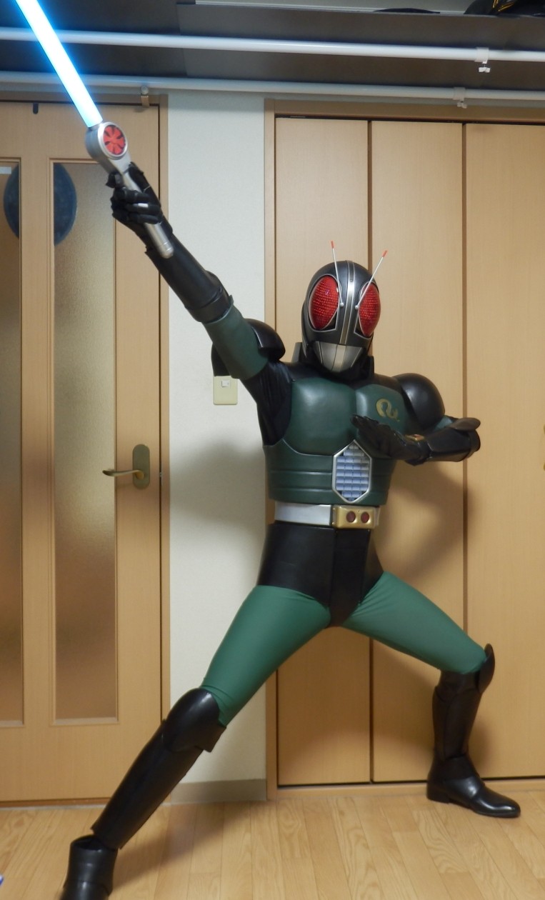 仮面ライダーブラック ヘルメット 1/1スケール 着用可能
