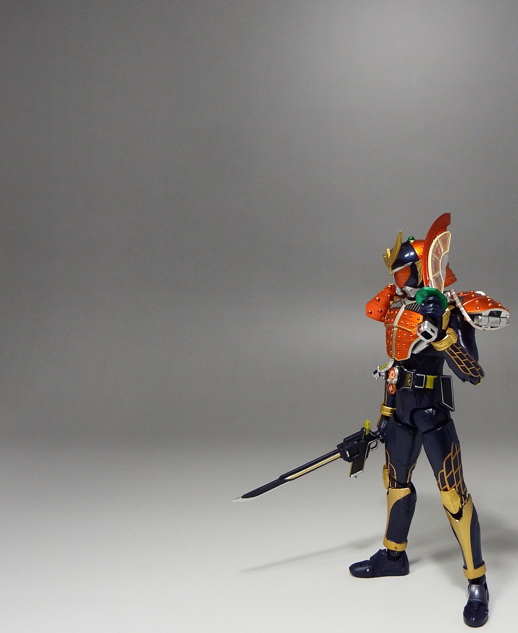 S.H.フィギュアーツ「仮面ライダー鎧武」 : 空想玩具シリーズ
