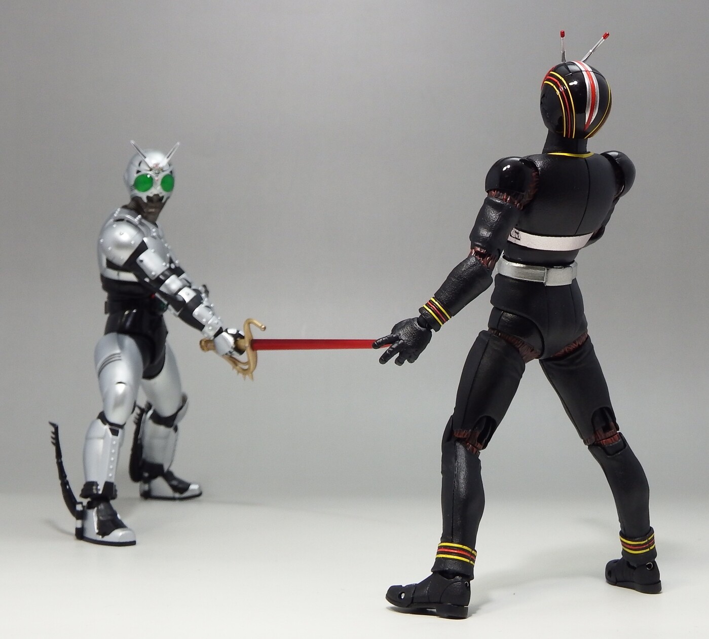 S.H.フィギュアーツ「シャドームーン(真骨彫製法)」 : 空想玩具シリーズ