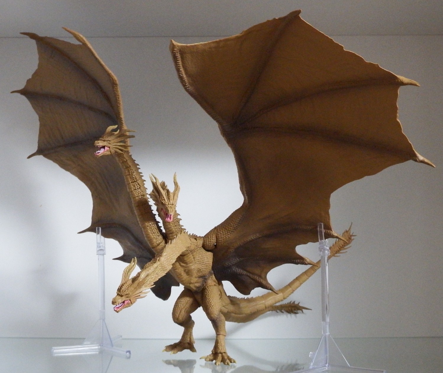 S.H.モンスターアーツ「キングギドラ2019」 : 空想玩具シリーズ
