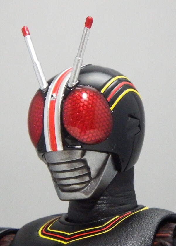 S.H.フィギュアーツ「仮面ライダーBLACK(真骨彫製法)」 : 空想