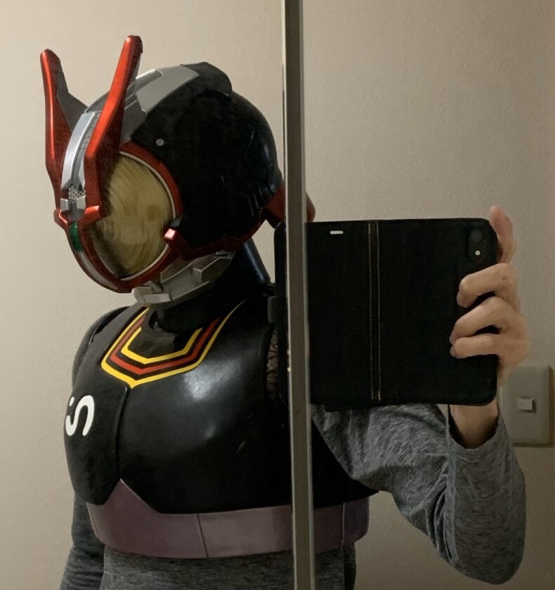 フルスクラッチ 「仮面ライダーファイズ(S.I.C.) 1/1マスク」 : 空想