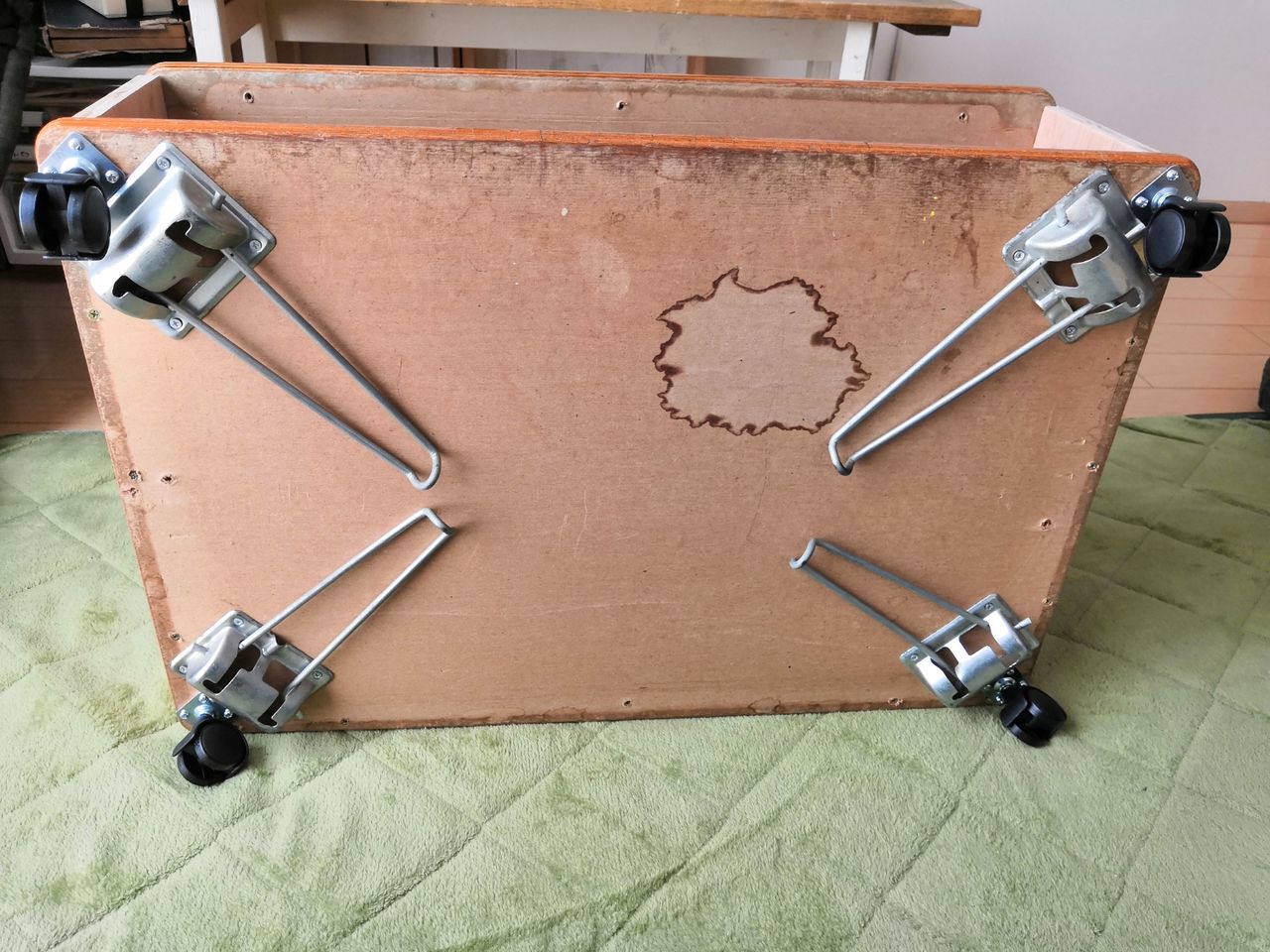 学校机の天板でベイブレード関連収納棚を作りました Diyアドバイザーyukiのｄｉｙ日和