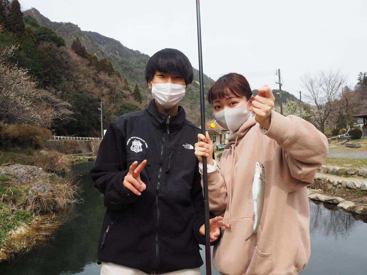 つくしとりも 楽しい つりのあとも 楽しい 湯来つり堀