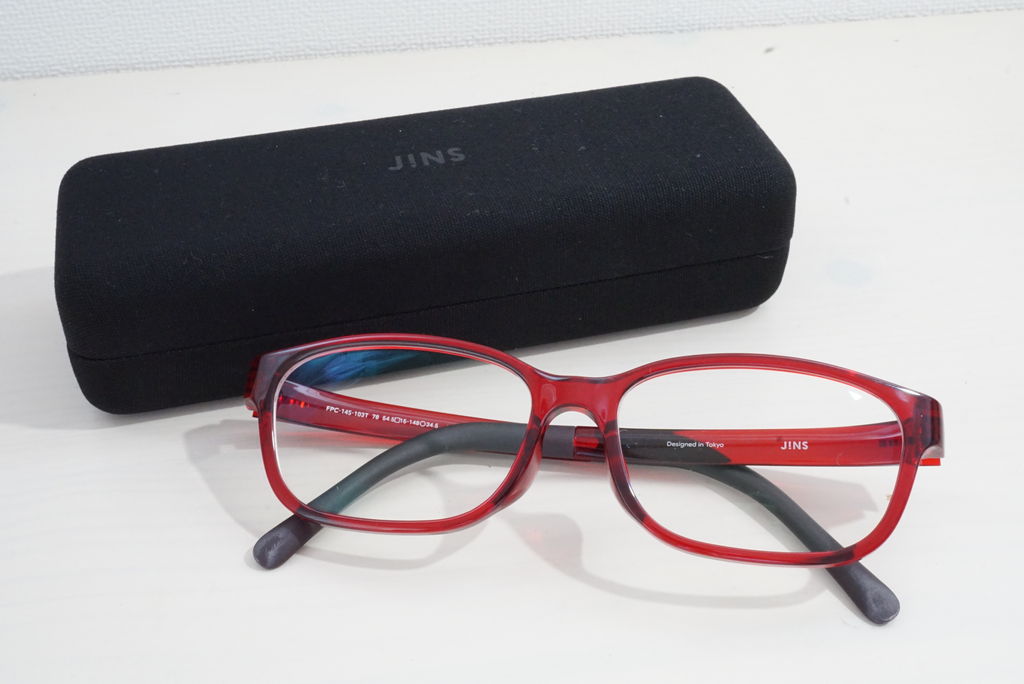 ついに遠近両用メガネデビューの備忘録 メガネはやっぱりJINSが好き
