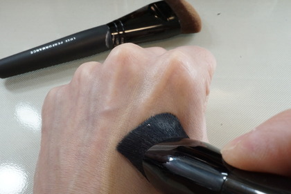 bereMinerals リュクスパフォーマンスブラシ16