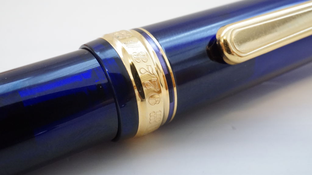 美しすぎるイタリアの万年筆 ピナイダーアバターのアバロングリーンを