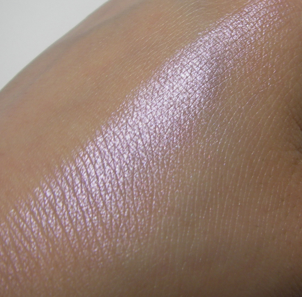 M A C Pigment Lovely Lily ピグメント ラブリーリリィ 化粧品が好きだ