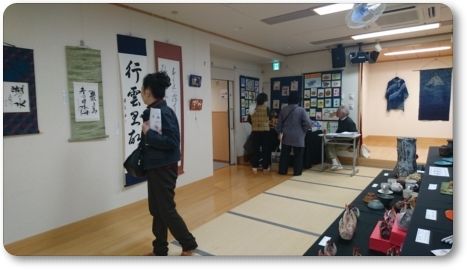 練馬区桜台地区区民館展 花すみれ