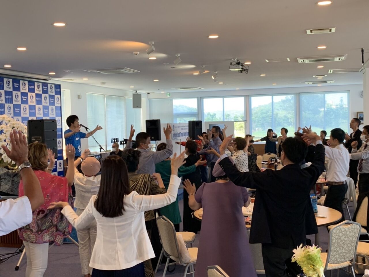 6509AA77-AA22-4DF8-9EBB-BA2A62EB3B58