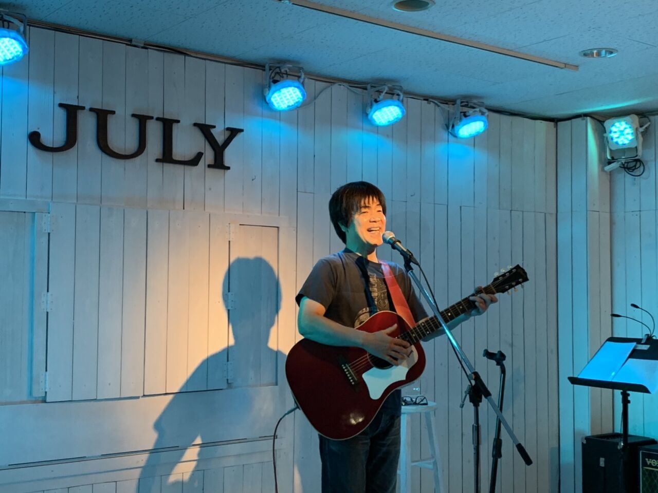 C2D20CDF-0BB2-4FF8-8759-F26D2EE8B4B3