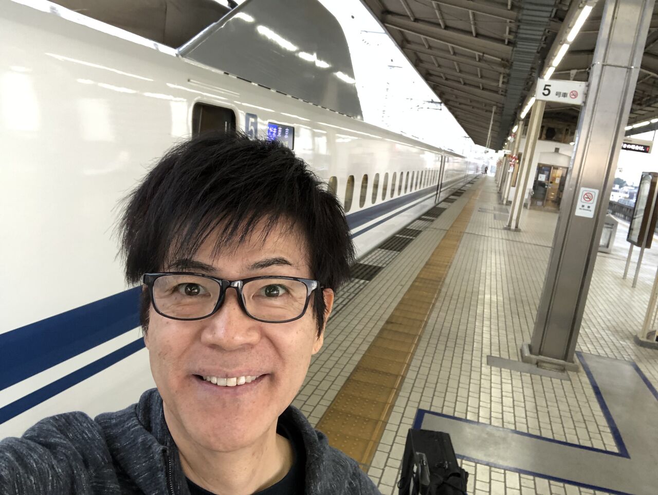 9EF7F21E-71DD-4B4C-ABDD-BA72D204AC31