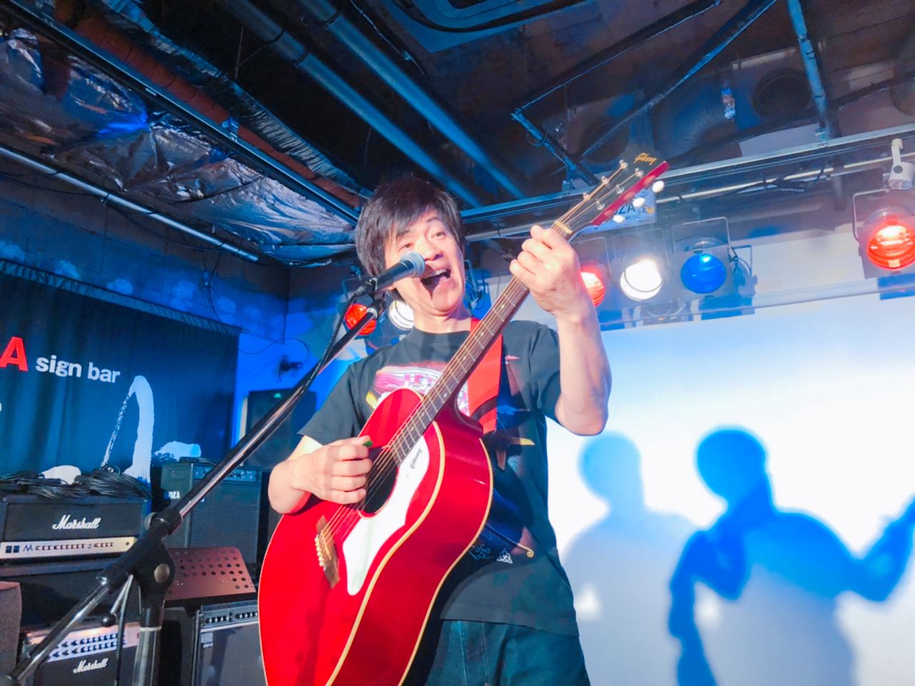 ECB3A5AC-51DE-4FE7-B9B1-9A6982217FB2