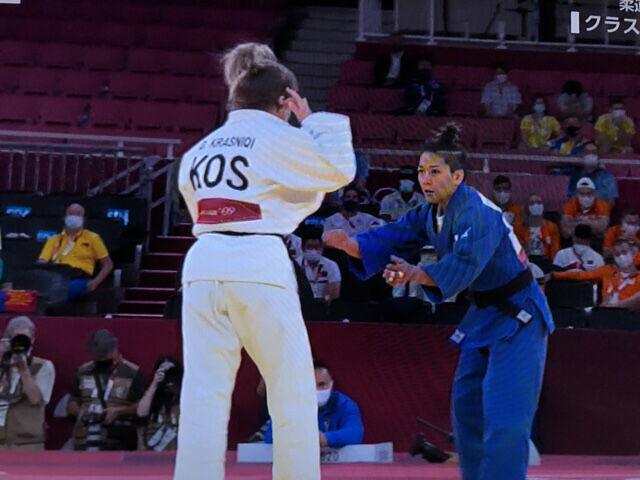 72F32671-D4AA-4F93-B483-C665ADD8FF6B