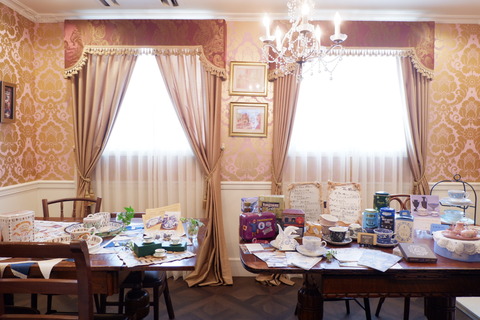 1292364F-CF1C-435F-8ECD-6C519922F332