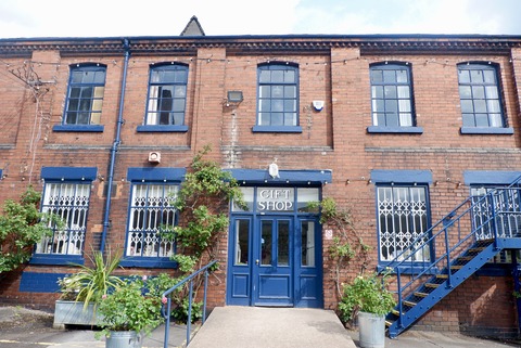 E9268087-F102-4698-8D8A-8D73152A04DF_1_201_a