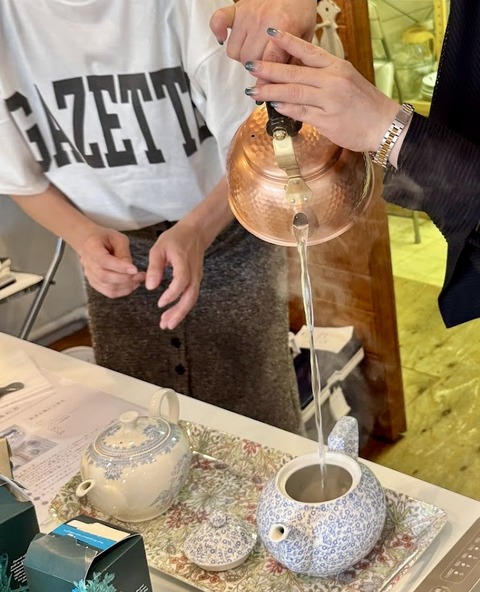 4B18E8DE-607D-470E-92AB-FDD5A73EC46D_1_201_a