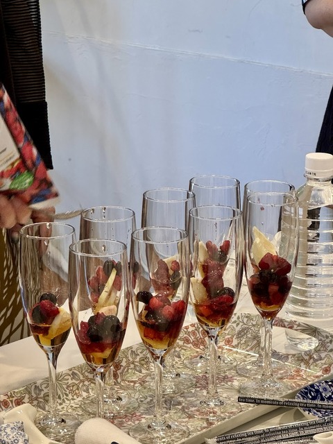 0F9DC4C4-9620-4900-BFBE-B6F18D81B8D9_1_201_a