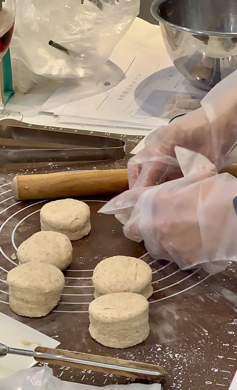 6CF7CF01-EEE2-4D24-93DD-334FC70C8CC5_1_201_a