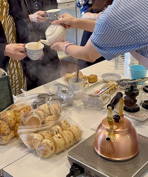 D20F3922-713A-40FA-8753-EC95978EA0F3_1_201_a