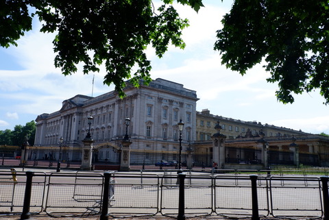 71F9C36D-62CC-4592-81C0-21862358800E_1_105_c