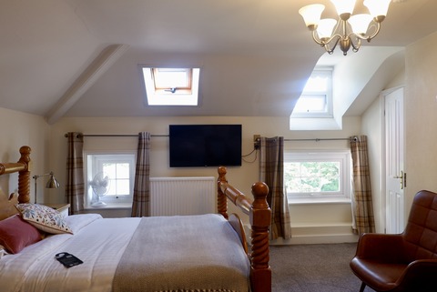 6F7F4EB7-7685-4481-B654-21755BA477C7_1_201_a