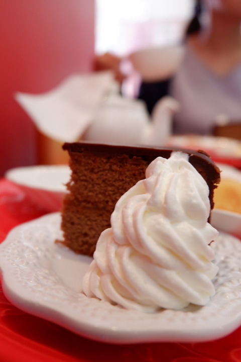 62FDAC76-978B-4BBA-935B-F389A1D26E8A