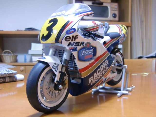 京商ハングオンレーサー 京商 1/8 EP ハングオンレーサー S.R.T.スズキ RGV-Γ 1992 組立