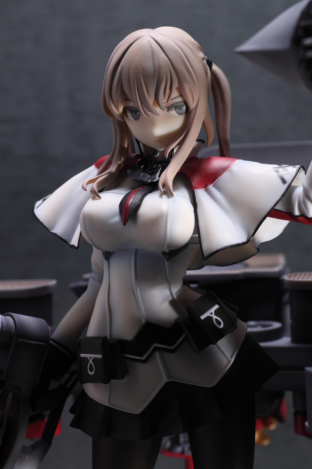 ファニーナイツ 艦隊これくしょん 艦これ グラーフ ツェッペリン 1 7スケール フィギュアレビュー 雪の降る空に