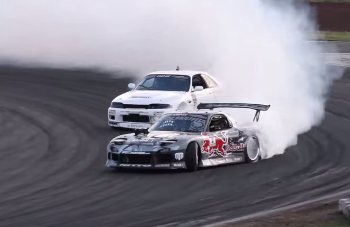 Rx 7対r33スカイラインのドリフトバトルが高次元すぎる Crazy Sound Junkie Rx 7対r33スカイラインのドリフトバトルが高次元すぎる Crazy Sound Junkie