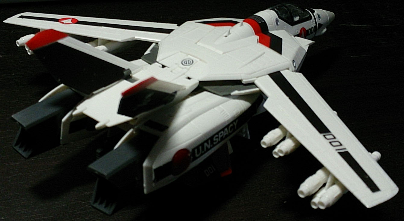 待ちに待った「 バンダイ 1/72 VF-1A/S バルキリー 一条輝機 」こんな