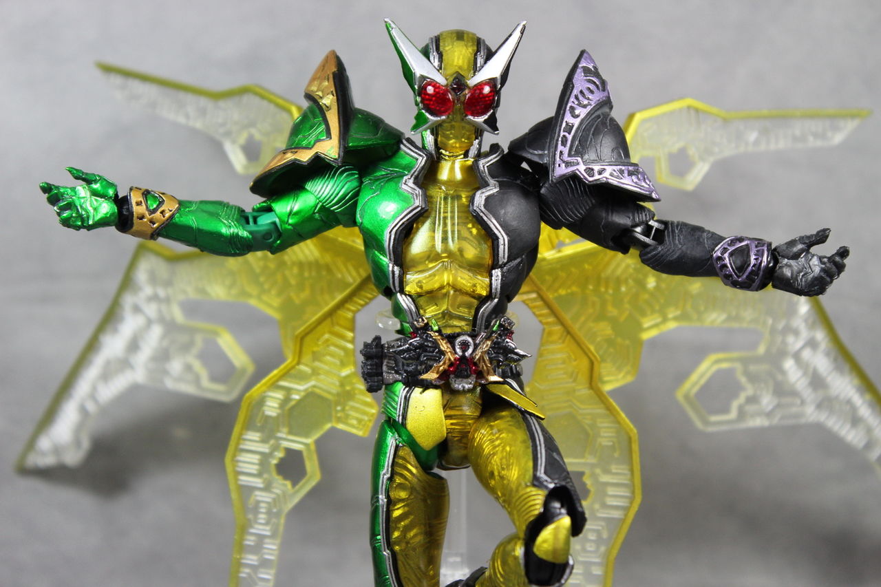 Figure S I C 仮面ライダーダブル サイクロンジョーカーゴールドエクストリーム 儚い雪 儚い夢