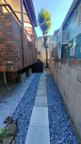 70EFDE2B-70D5-41F3-ABEC-946A13A51812