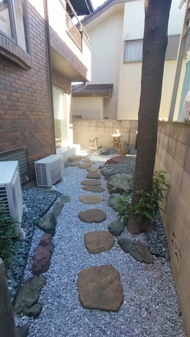 1F338418-A40B-460B-B966-A6B1F00A4026