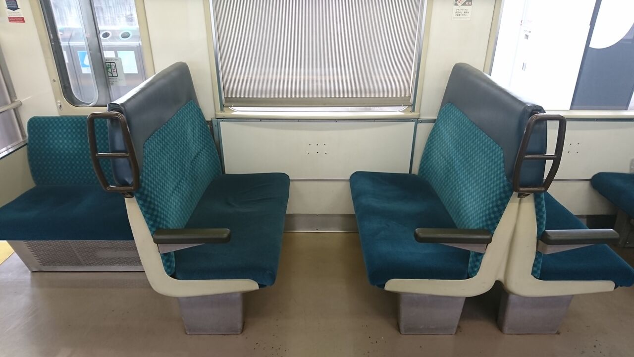 JR東日本 211系電車　2人掛け座席 JR東日本 211系電車 2人掛け座席 211系｜FTN trainseat.net