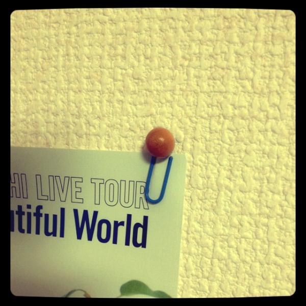 マメ知識 大事なポスターに穴をあけない貼り方 話題の画像祭り Funny Image