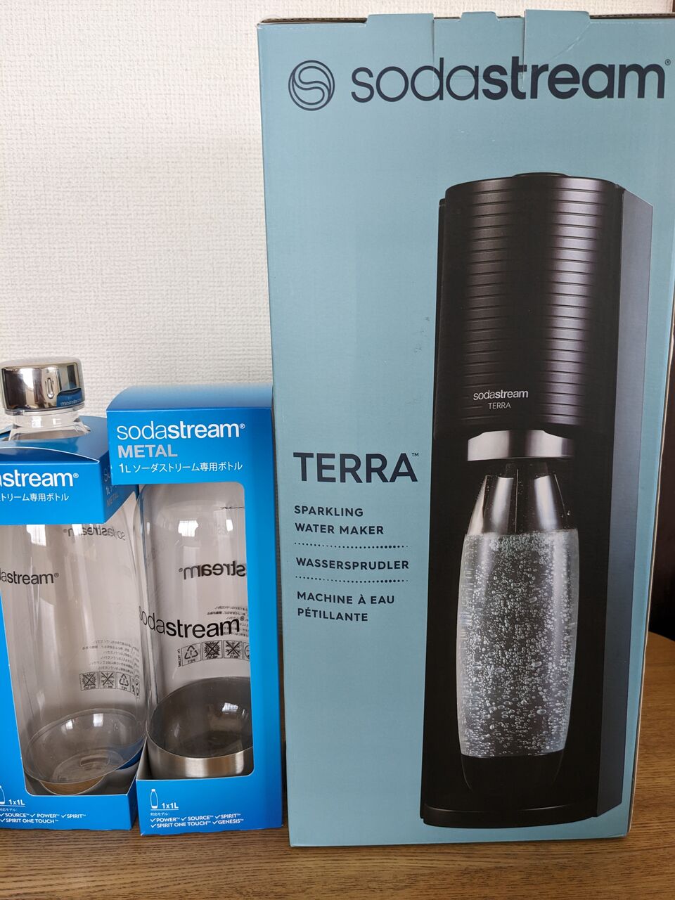sodastream TERRA ホワイト 炭酸水メーカー 本体とボトル2本付き 公式