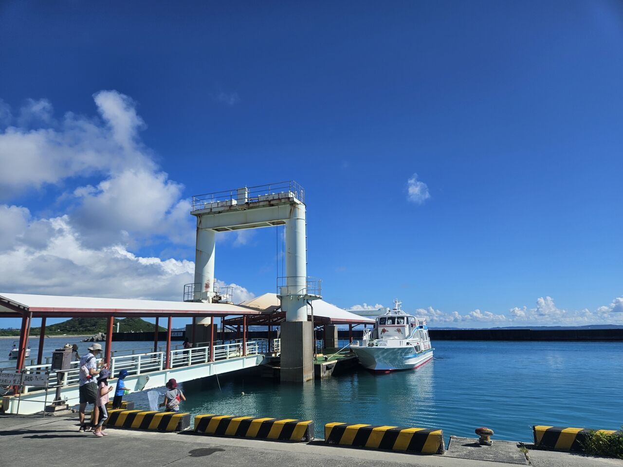 沖縄】安座間港から久高島日帰り旅〜久しぶりの離島 : うさログ日和