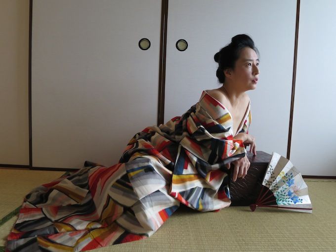 7 ありったけの色をつかったら 14色のアールデコの銘仙着物 気軽に楽しく美しく 銘仙の時代の女 7 ありったけの色をつかったら 14色のアールデコの銘仙着物 気軽に楽しく美しく 銘仙の時代の女