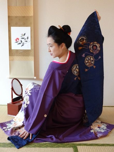 69 紫に菊散らしの色留袖 : 気軽に楽しく美しく・銘仙の時代の女