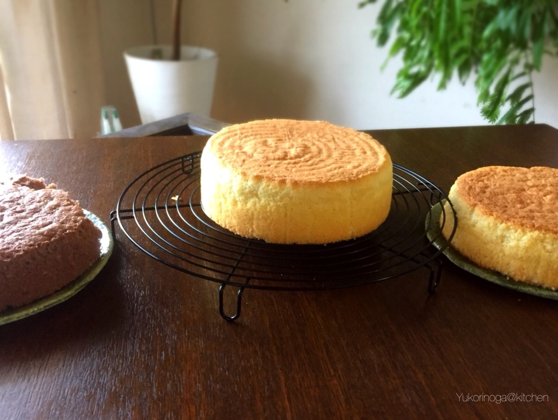 ヘルシオでスポンジケーキ納得いくまで3つも焼いてしもぉた W At My Kitchen レシピブログ